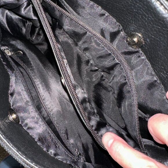 Zebra Striped Block Pattern Shoulder Bag Black and White - Picture 11 of 13